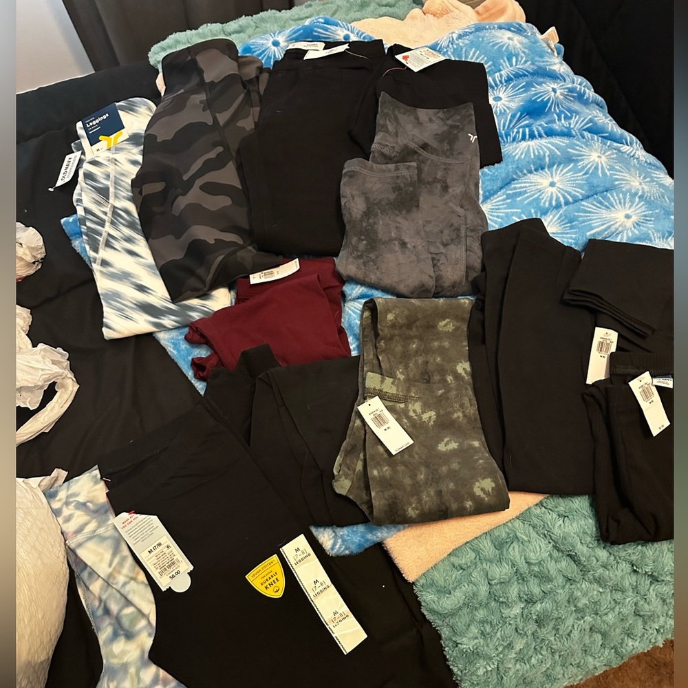 Bundle girl 7/8 size leggings and 1 jean